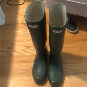 Tall hunter boots
